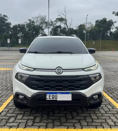 FIAT TORO 2.0 16V TURBO DIESEL ULTRA 4WD AT9 FIAT TORO 2.0 16V TURBO DIESEL ULTRA 4WD AT9